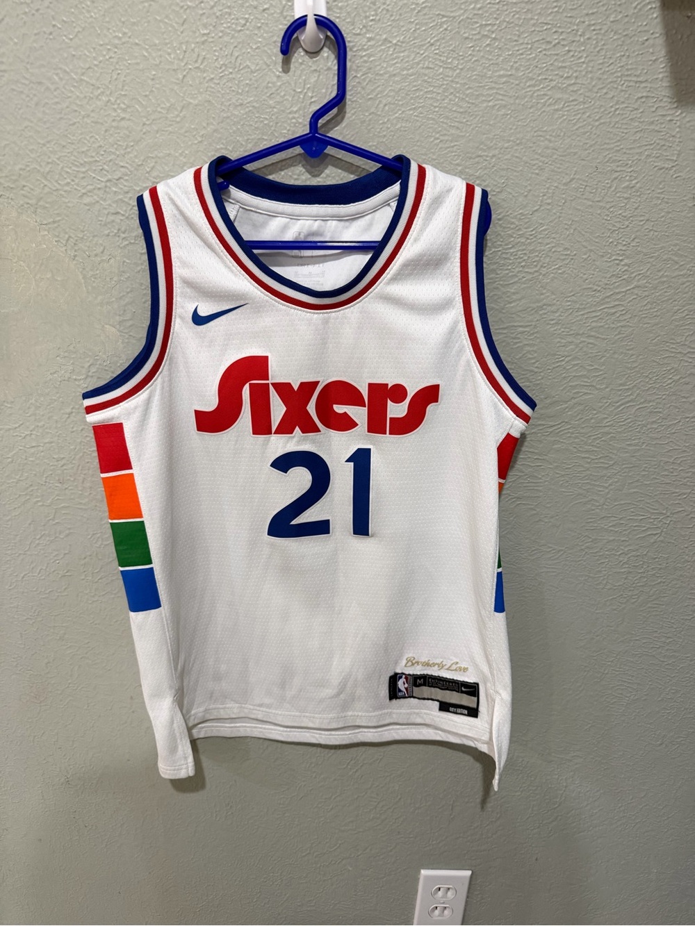 Nike Philadelphia Sixers White Joel Embiid #21 Jersey Size M Kids 10-12 EUC